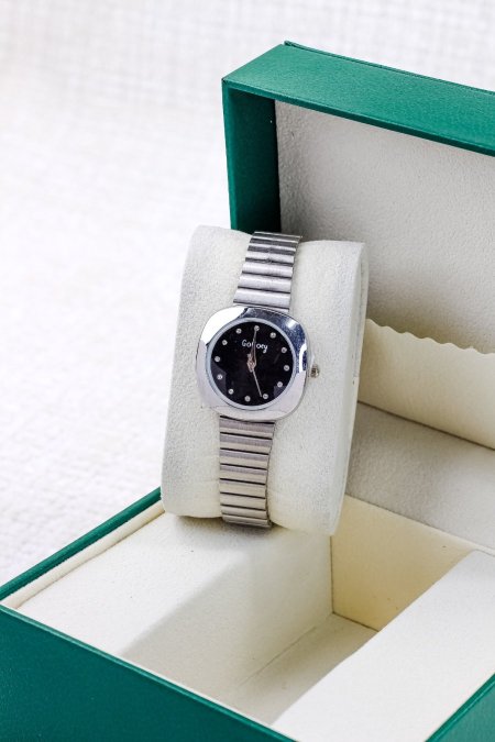 ساعات ناعمة ومميزة